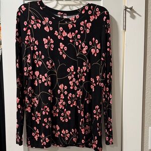 Women's Long-Sleeve Floral Tee in Black and Pink